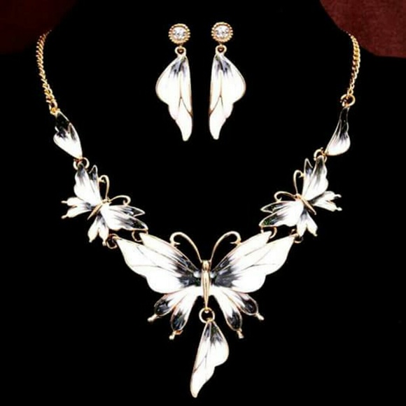 Women. 18k yellow gold filled