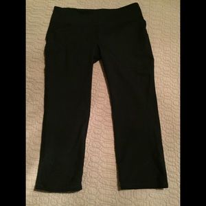 Black Fabletics Capri