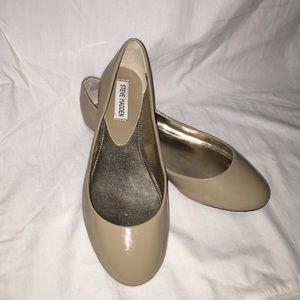 STEVE MADDEN Nude Flats