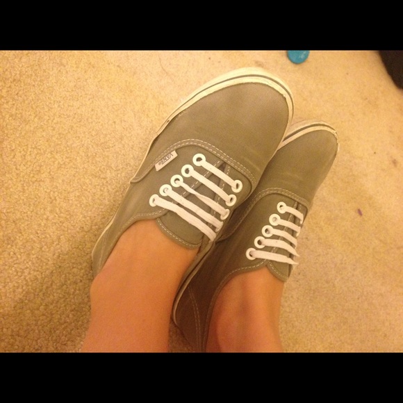GRAY VANS