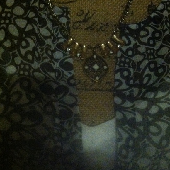 🚫SOLD🚫Brown and cream sheer chiffon like tunic - Picture 3 of 4