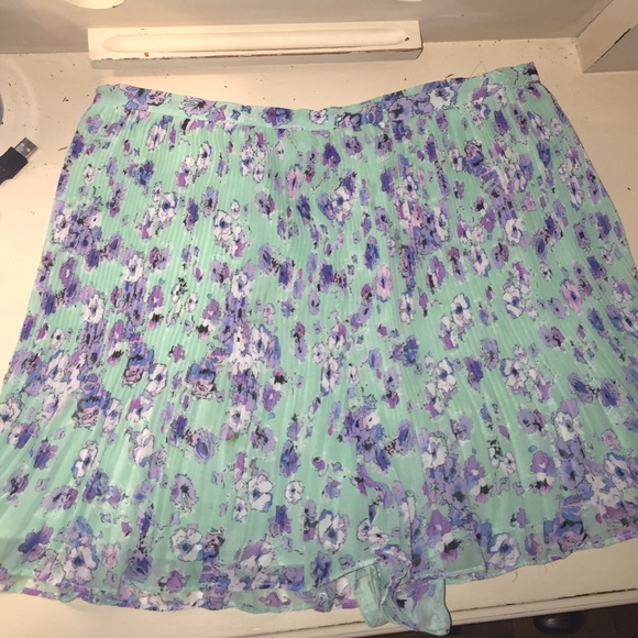 LF millau blue green floral skirt skirt small - Picture 3 of 4