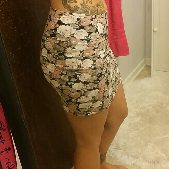 Floral bodycon skirt