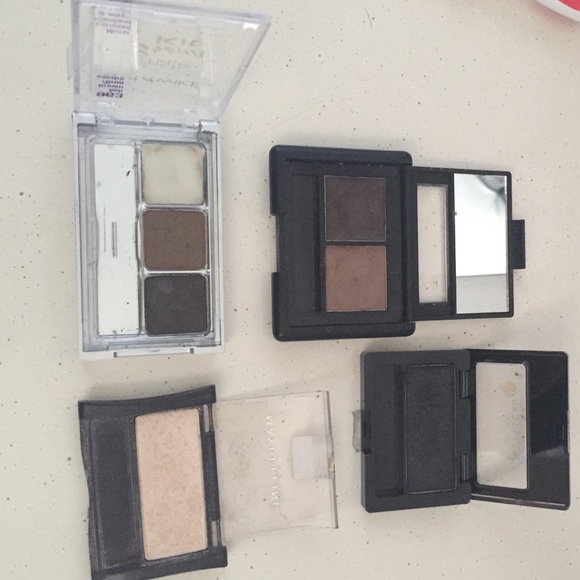 Makeup bundle - Picture 2 of 4