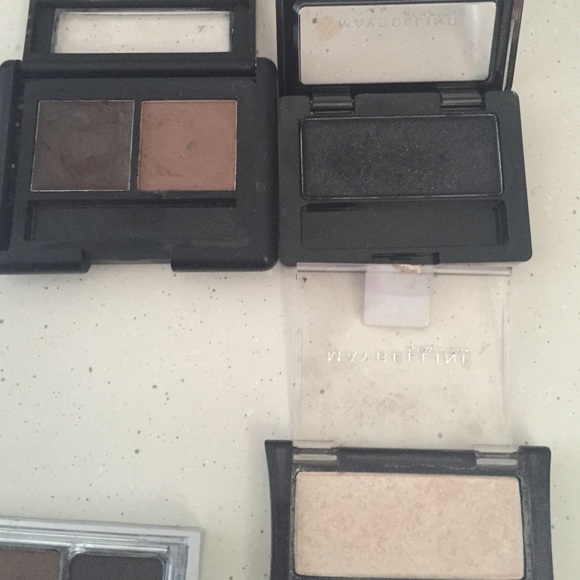 Makeup bundle - Picture 3 of 4