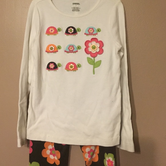 Gymboree Girls 2-piece outfit.