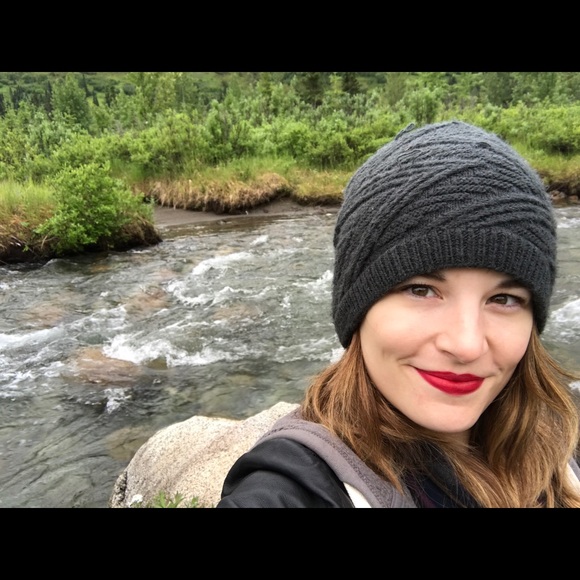 Meet your Posher, Lisa - Picture 3 of 3