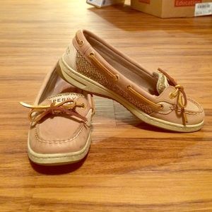 Gold Detail Angelfish Sperrys