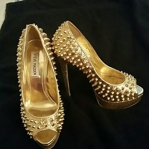 Steve madden gold studded heels.