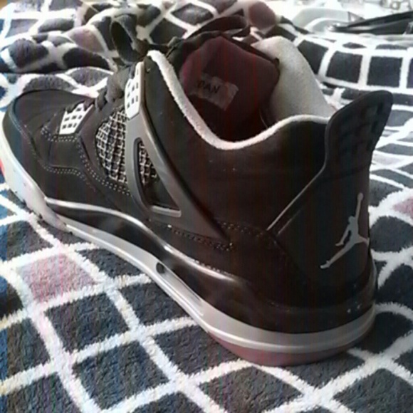 Jordan's brand new (put on 1) - Picture 3 of 3