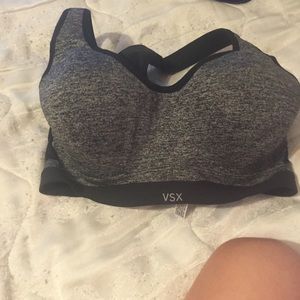 Victoria's Secret sports bra 💪🏻