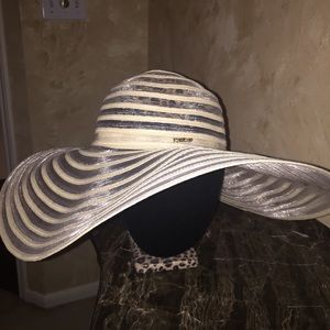 Glamour hat