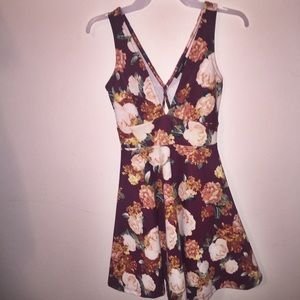Maroon floral mini