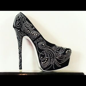 Black and silver  pumps