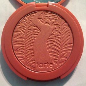Tarte blush