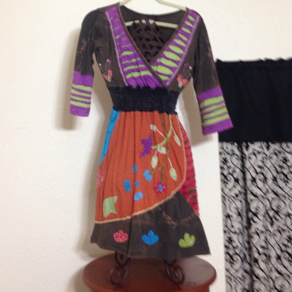 Bohemian Dress.   Great with boots or leggings. - Picture 1 of 3