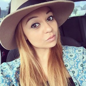 Meet your Posher, Natalie