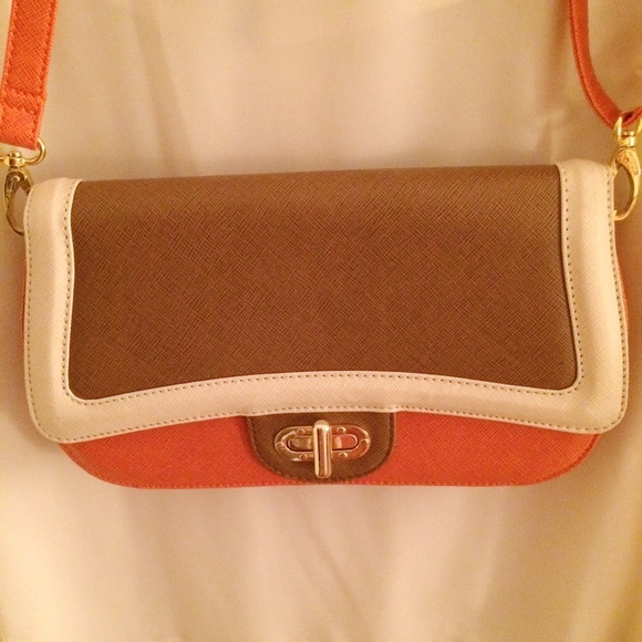 Vegan Leather Color Blocked Clutch w/ Strap