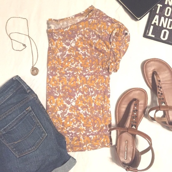 PacSun Tops - || f l o r a l •|• c r o p •|• t o p ||
