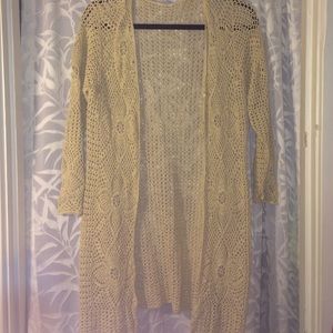 Super cute crochet shall with 3/4 sleeves size s