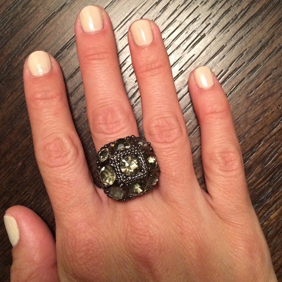 Fashion ring