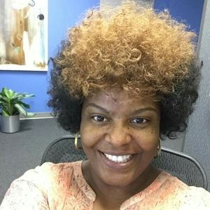 Meet your Posher, Derrick