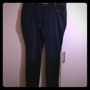Medium/Dark Wash Old Navy Sweetheart (Curvy) Jeans