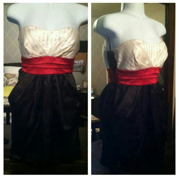 Forever 21 Strapless cocktail dress