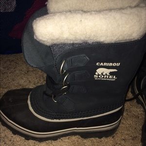 Black caribou Sorel boots, only worn once