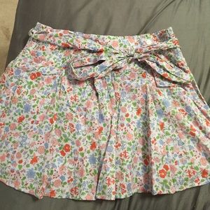 🎉NWT🎉 American Eagle floral skirt. Size small.