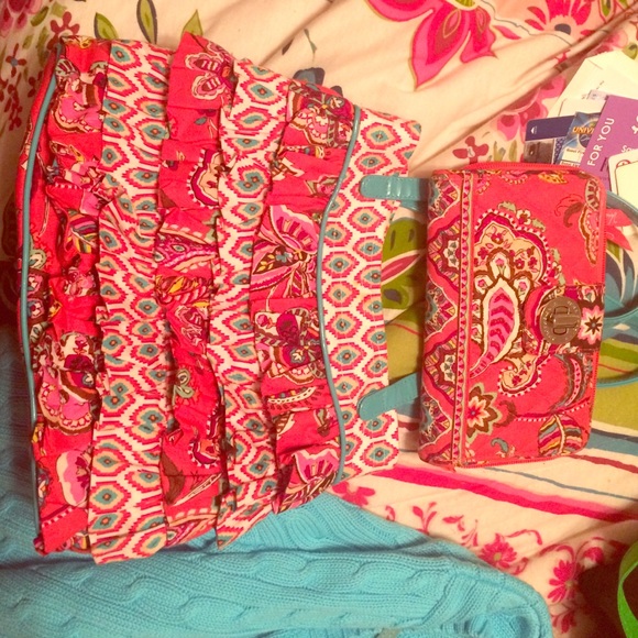 Vera Beasley ruffled purse