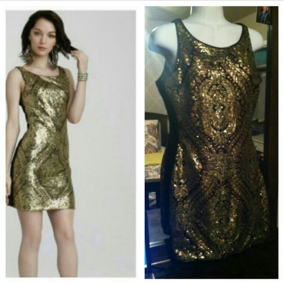 Elegant short cocktail dress with gold sequins
