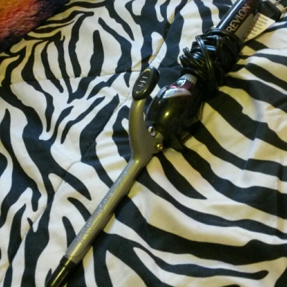 Revlon curling iron and Revlon straightener - Picture 1 of 2