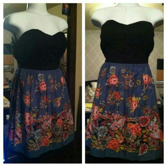 Strapless dress with floral and paisley design