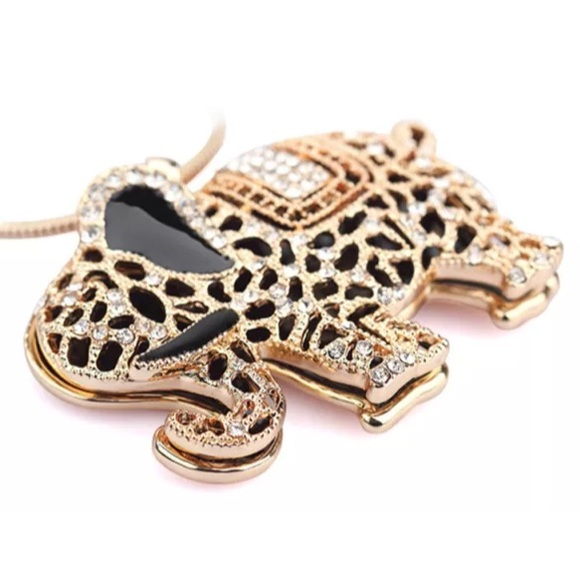 🔆Good Luck Elephant Charm Pendant Necklace - Picture 2 of 4