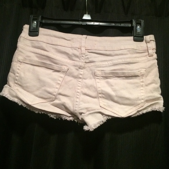 ROXY pink shorts - Picture 2 of 3