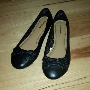 NEW black ballet flats