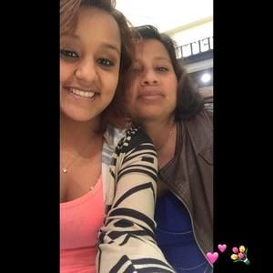 Meet your Posher, Noelia