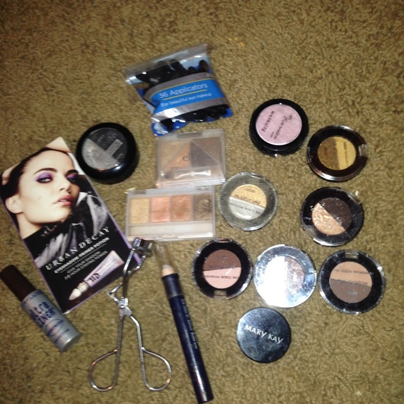 Pending TRADE ♻️♻️ - Picture 2 of 4