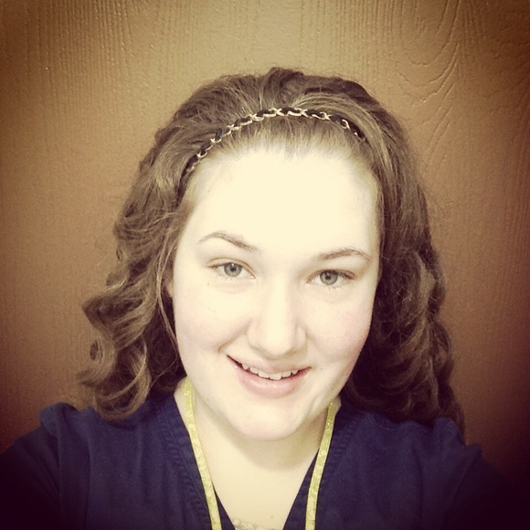 Meet your Posher, Lisa