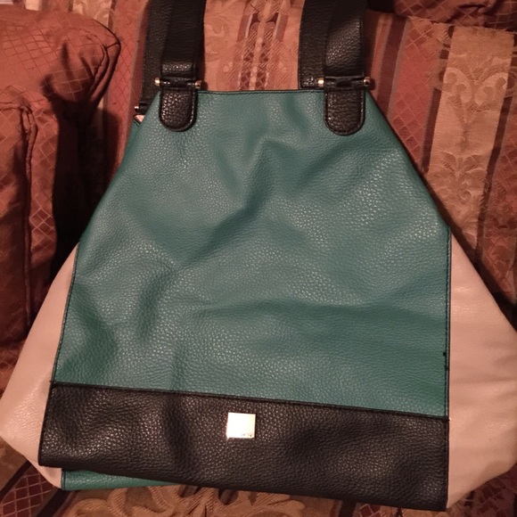 Jaclyn Smith Handbag