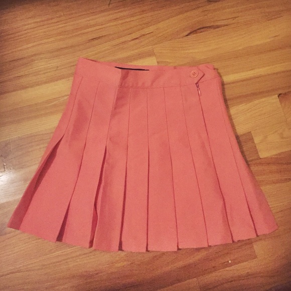 *SOLD* American Apparel Baby Pink Pleated Skirt