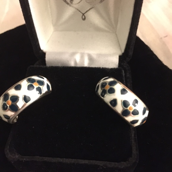 Hoop earring