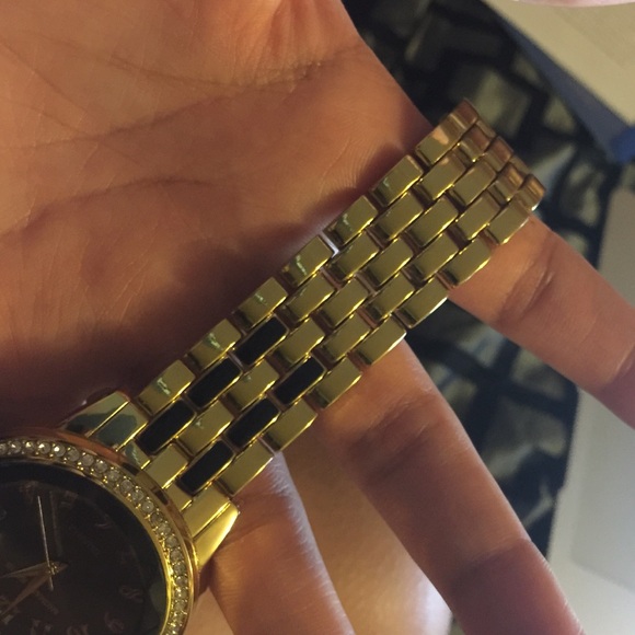 Watch - Picture 2 of 4