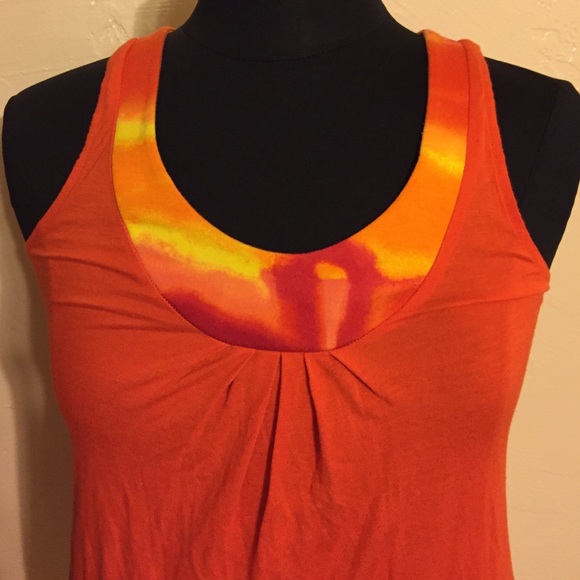 Express Tank top - Picture 2 of 4