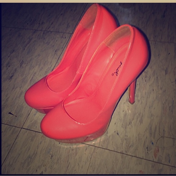 Beautiful pink stiletto heels! Gorg color