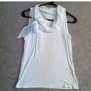 White top never worn