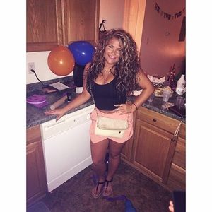 Meet your Posher, Mia