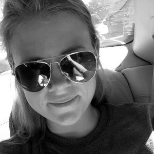 Meet your Posher, Lexi