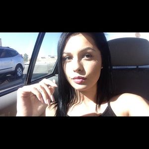 Meet your Posher, Ana